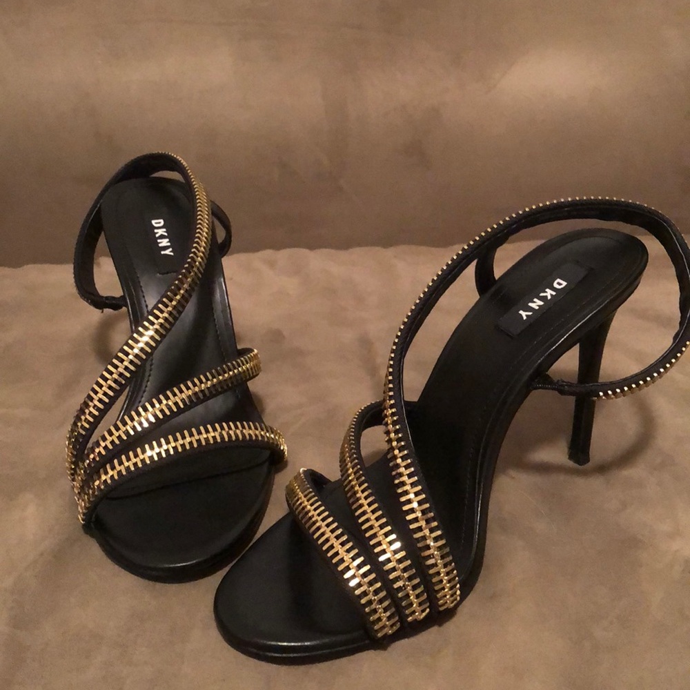 DKNY Zipper Detail Heel